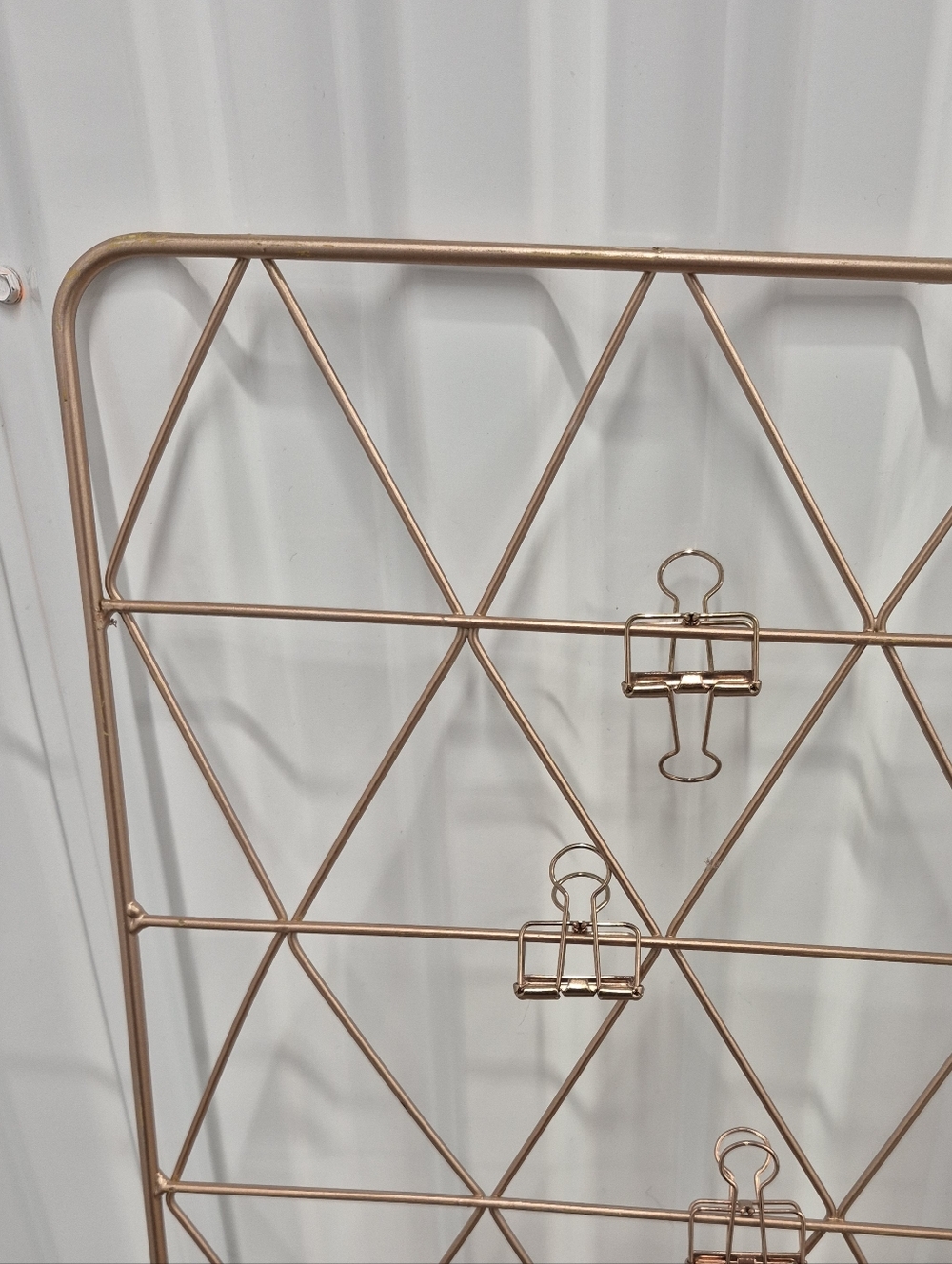 Rose Gold Tone Metal Grid Photo Note Holder Organizer Wall Decor Matching Clips - Picture 3 of 8